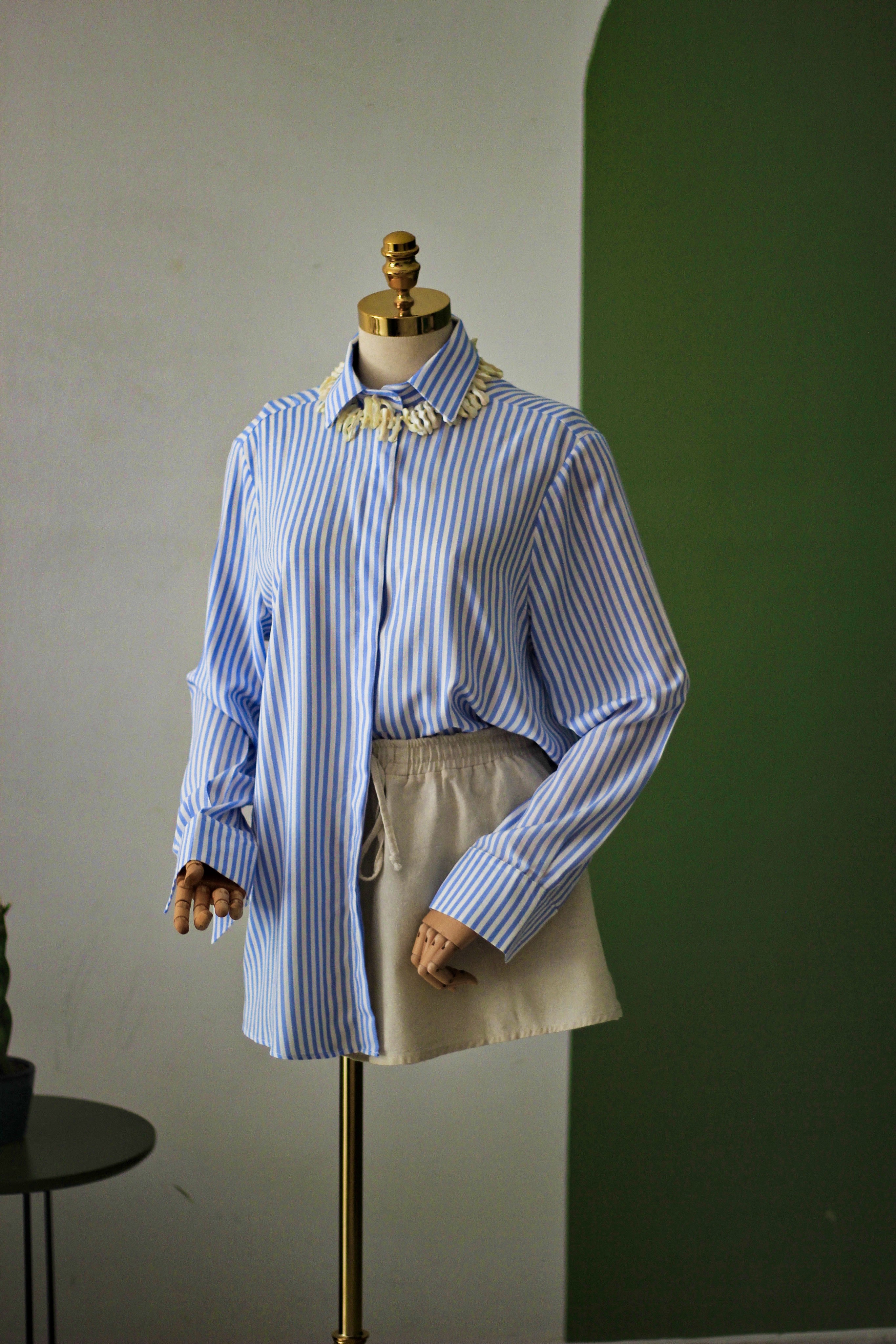Camisa Alora Azul & Branco